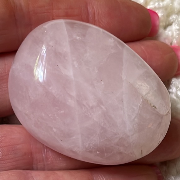 Natural Rose Quartz Palm Stone - Picture 6 of 15